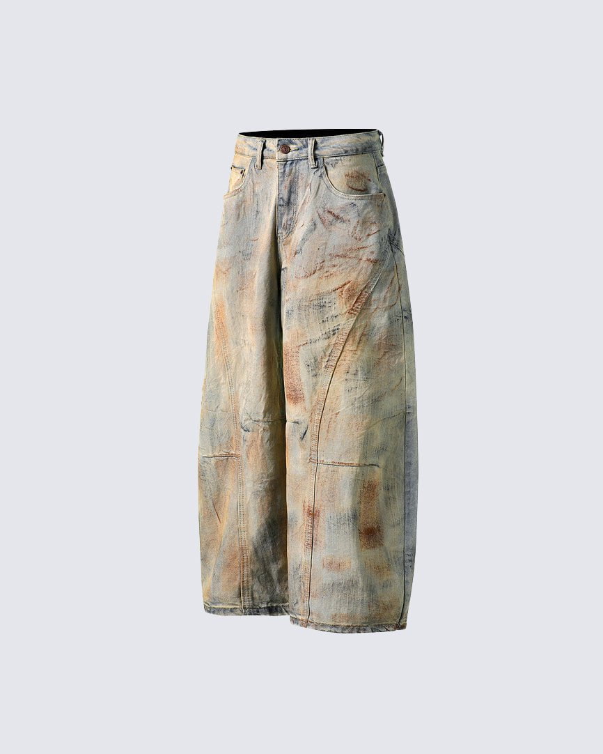 Arc-Cut Distressed Wide-Leg Jeans