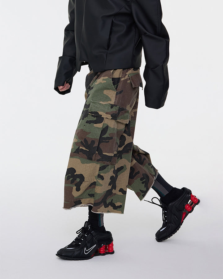 GRYFT Utility Camo Cargo Pocket Wide Knee Shorts