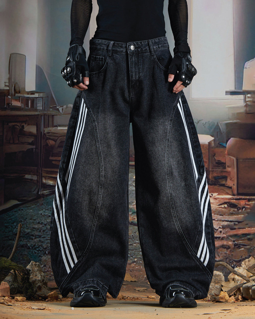 Washed Side Stripe Panel Denim Pants