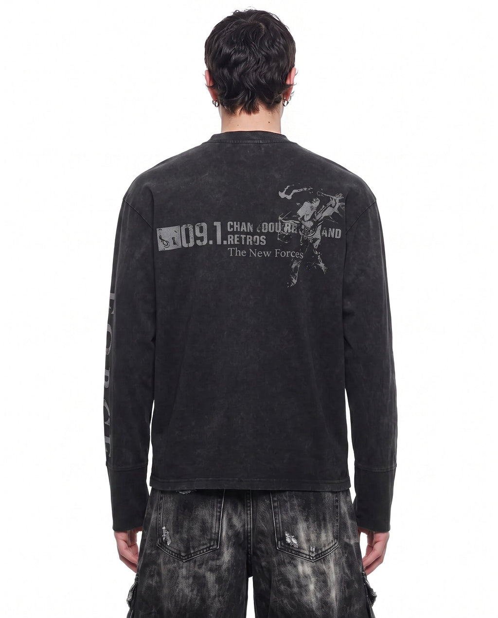 GRYFT American Vintage-Style Distressed Long-Sleeve T-Shirt