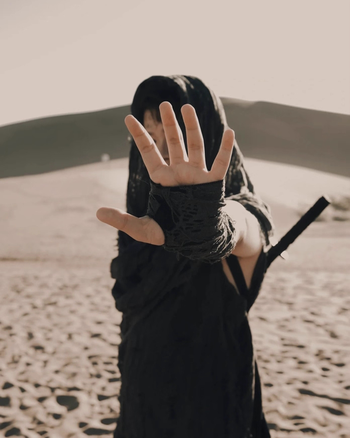 Gothic Ripped Fingerless Gloves