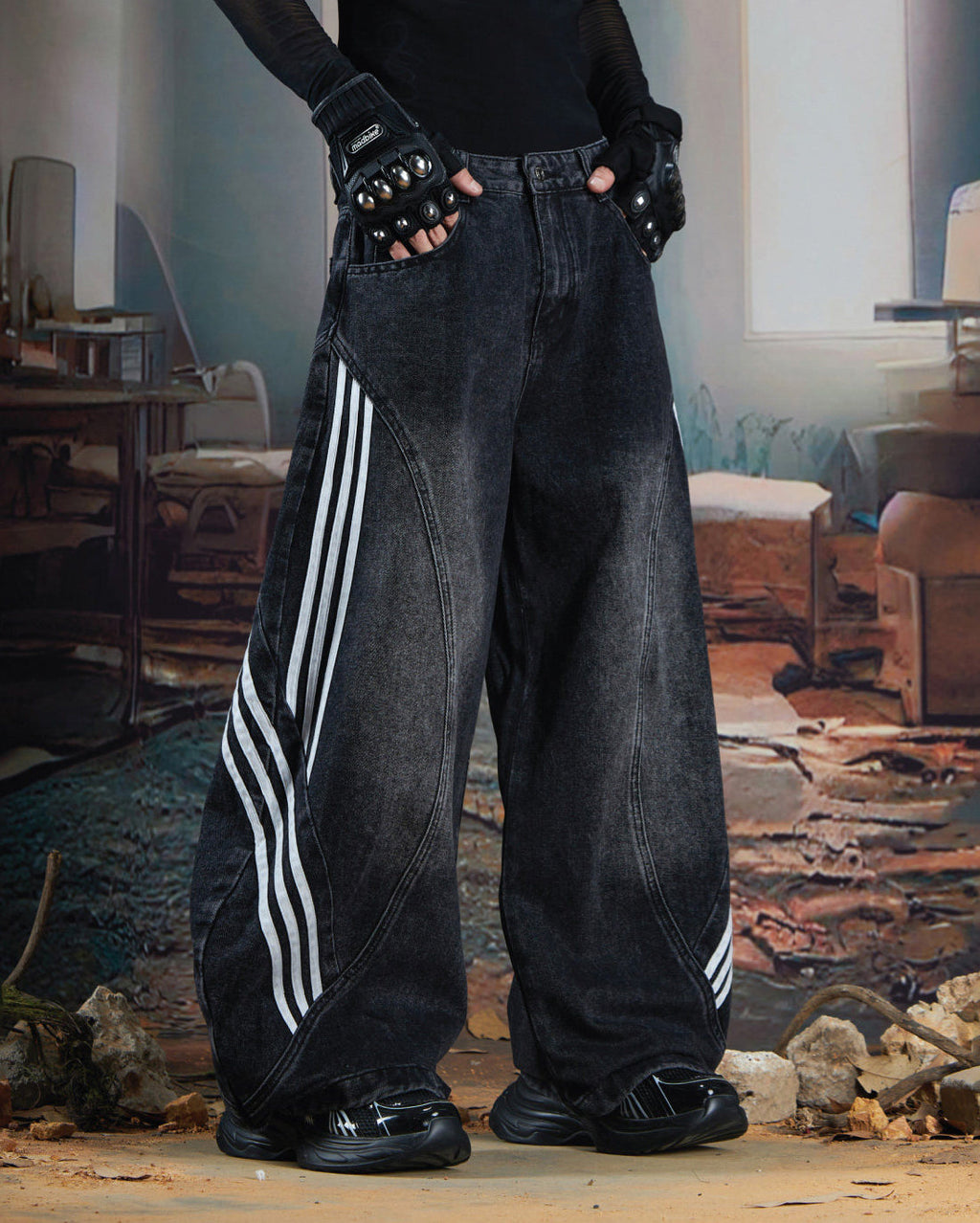 Washed Side Stripe Panel Denim Pants
