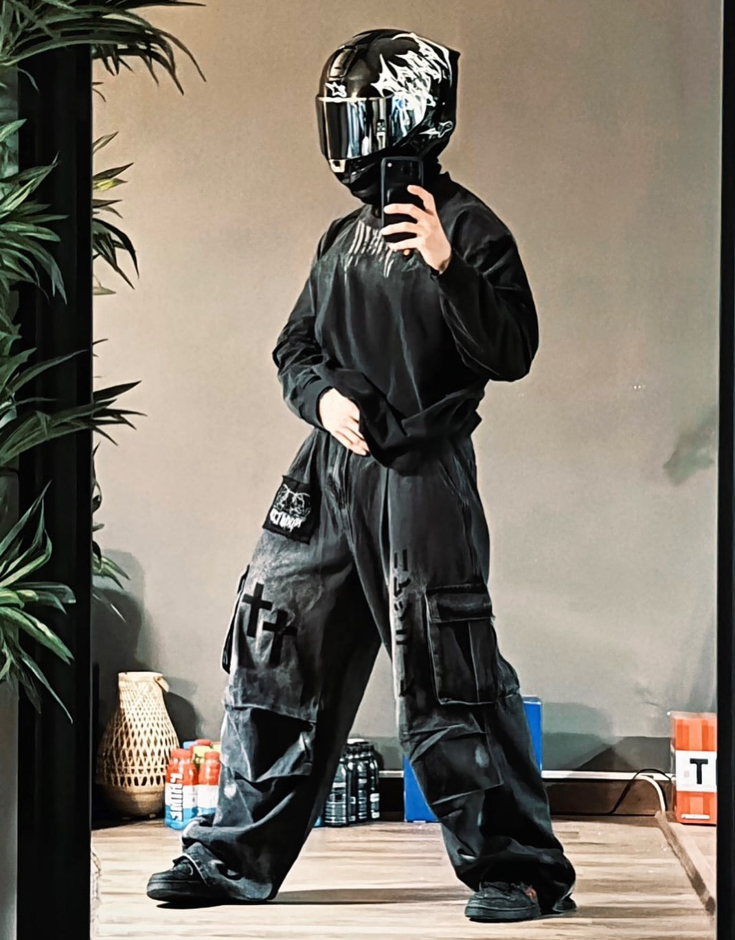 Dark Graffiti Patchwork Cargo Jeans（Free Belt and Chain Included）