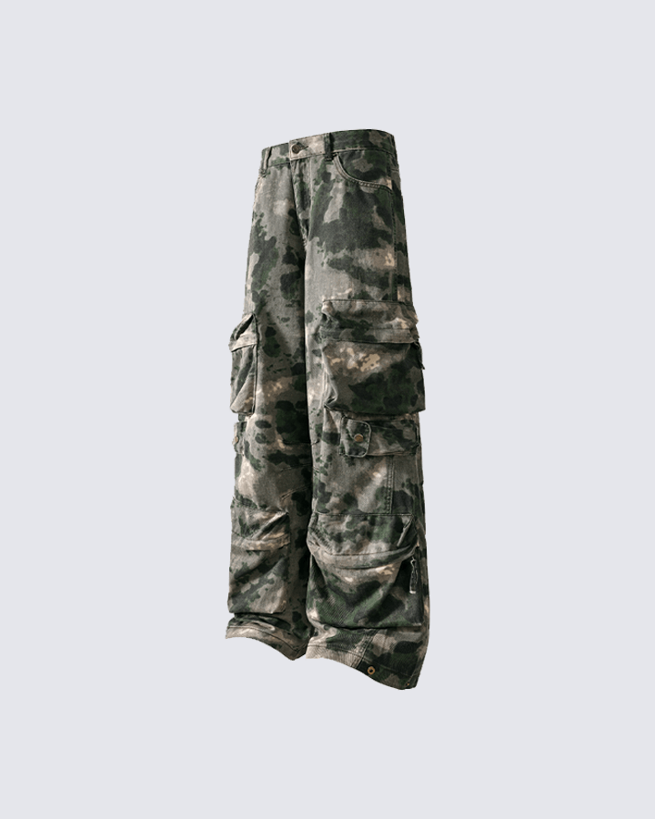 Cargo Pants with Camo Print - Stylish and Practical