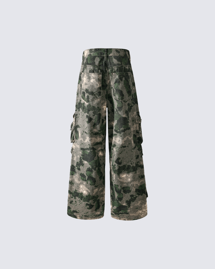 Cargo Pants with Camo Print - Stylish and Practical