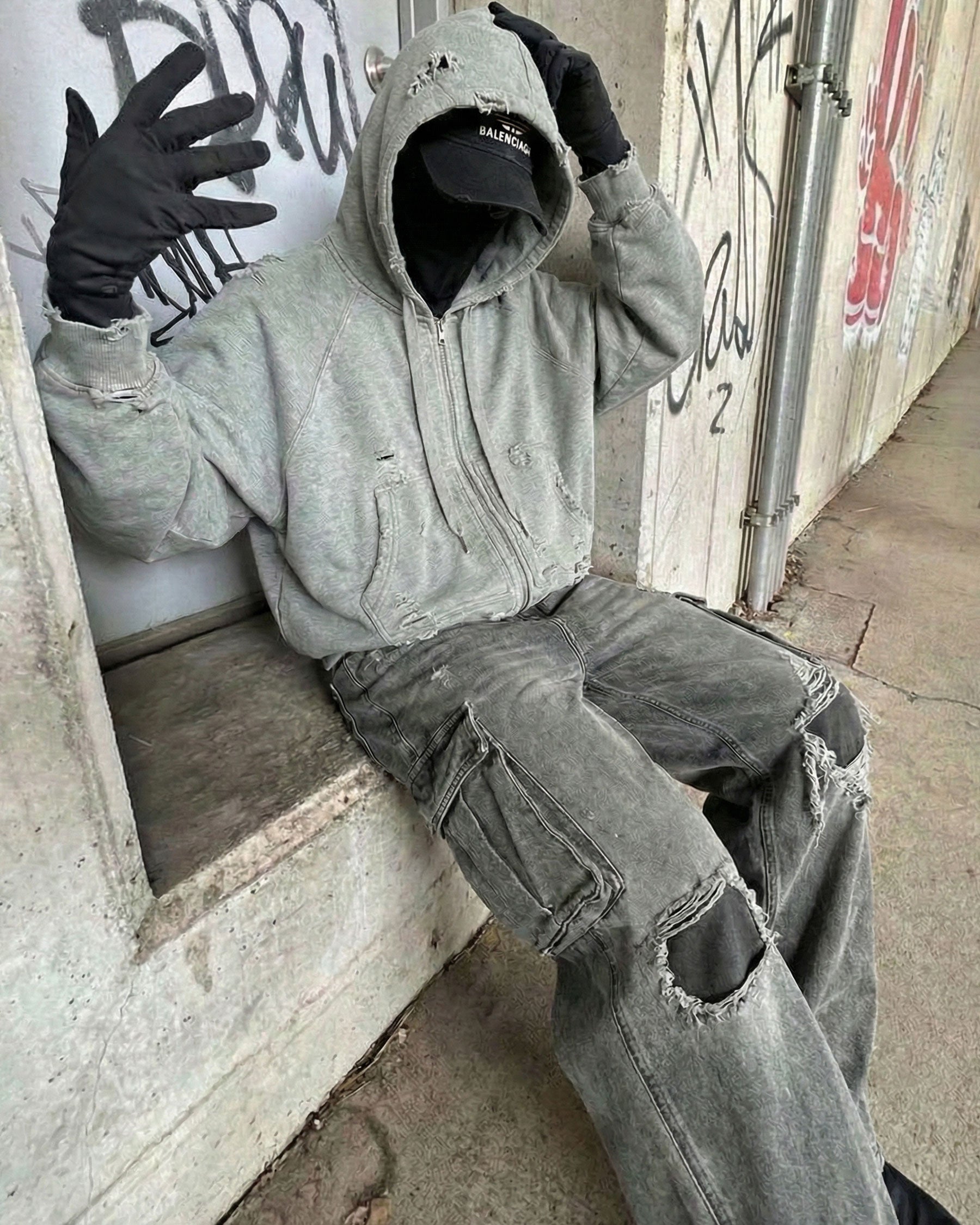 LOW SATURATION-Distressed Cropped Zip-Up Hoodie