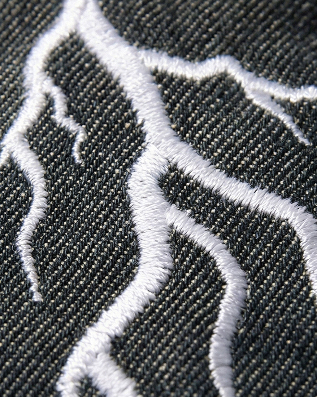 LIGHTNING Series | Double-Sided Embroidery Raw Denim
