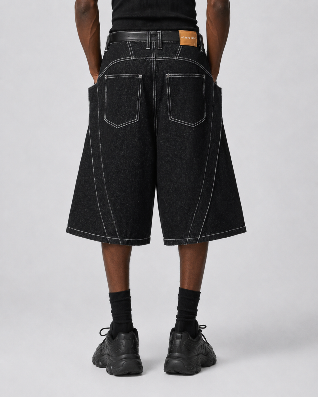 Contrast Stitching Wide-Leg Denim Shorts