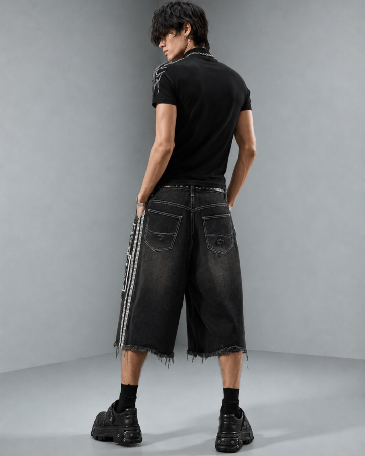 Distressed Gothic Graphic Denim Shorts（ Belt included )
