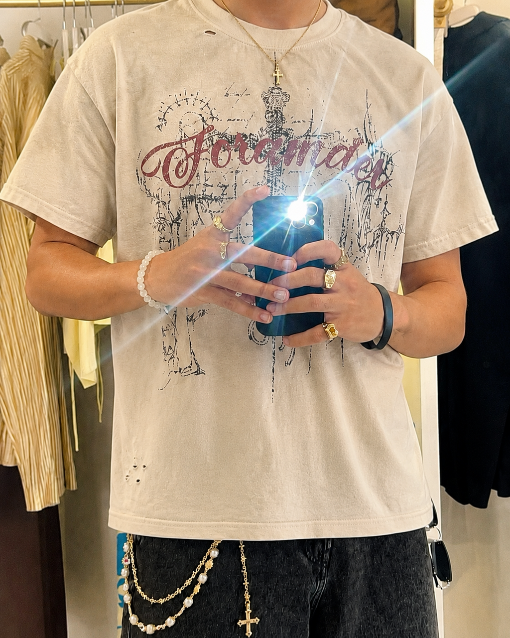 American-Style Distressed Short-Sleeved T-Shirt With Cross Design
