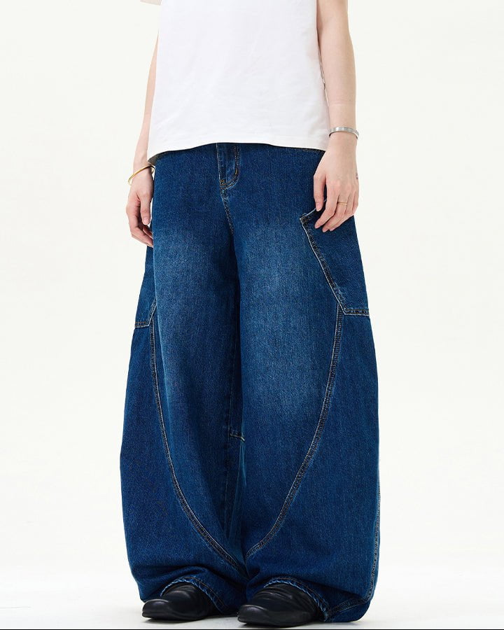 Large Pocket Curved Jeans