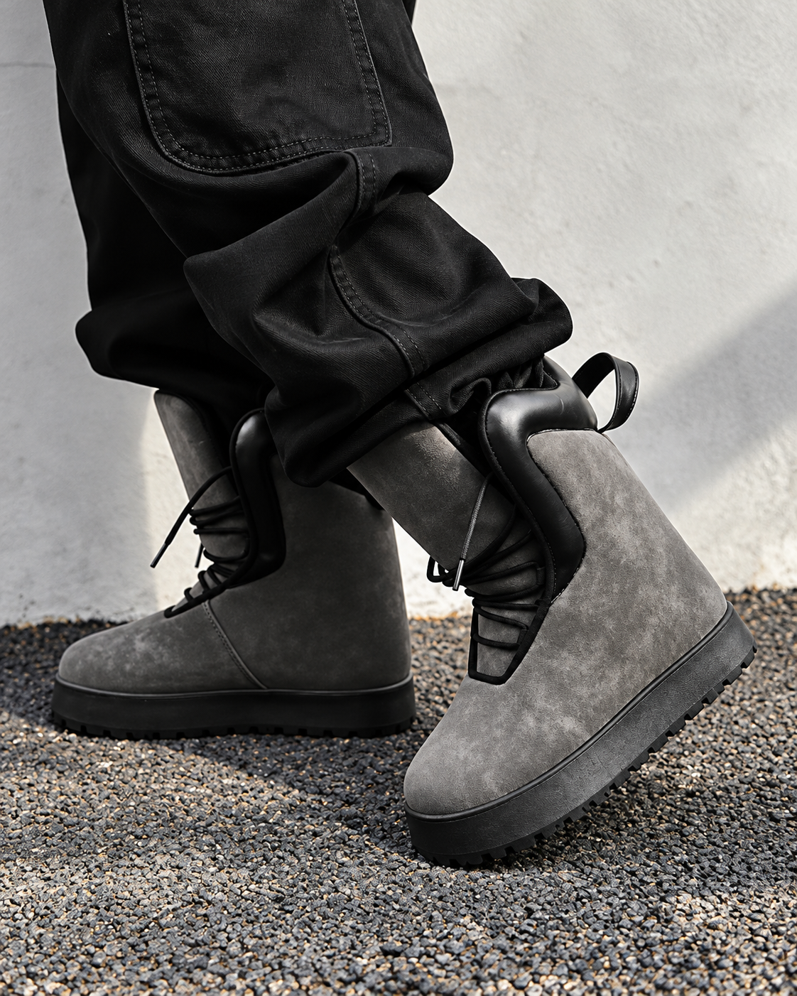 Trendy Oversized High-Top Puffer Boots