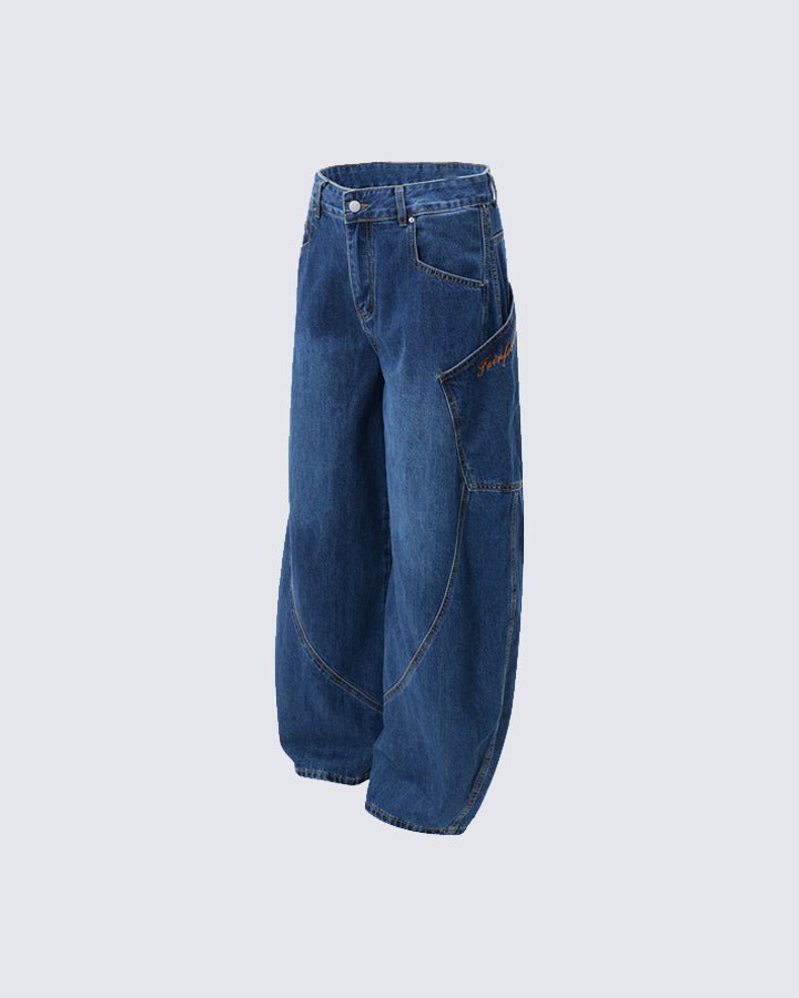 Large Pocket Curved Jeans