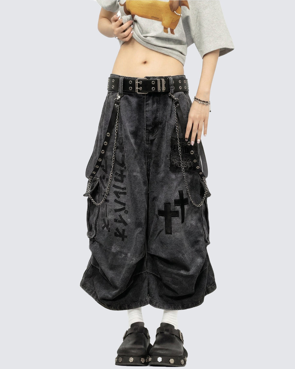Gothic Chain Strap Denim Capri Pants